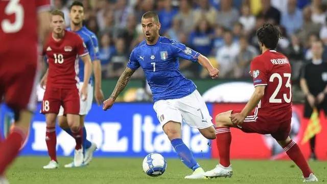 一场表现都 一场表现都