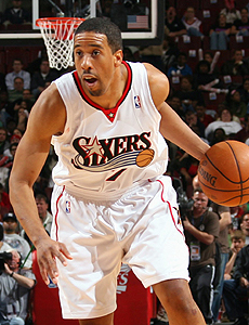 艾维依然需 艾维依然需